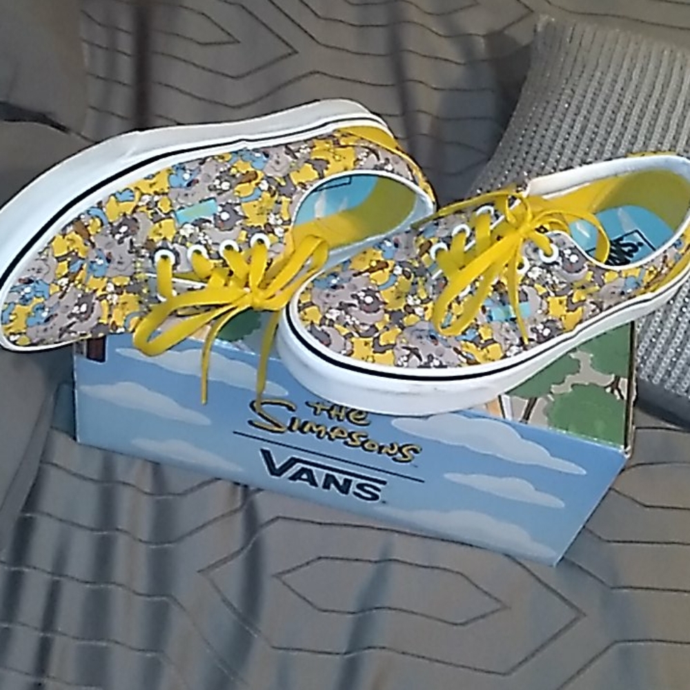 Size 7.5  pare of limited edition Simpsons vans